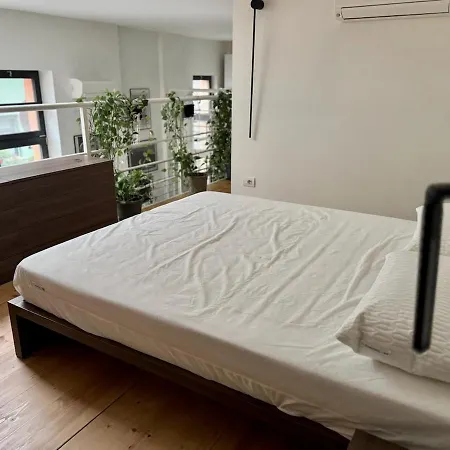 Loft Milanese Con Terrazza Apartamento Milán