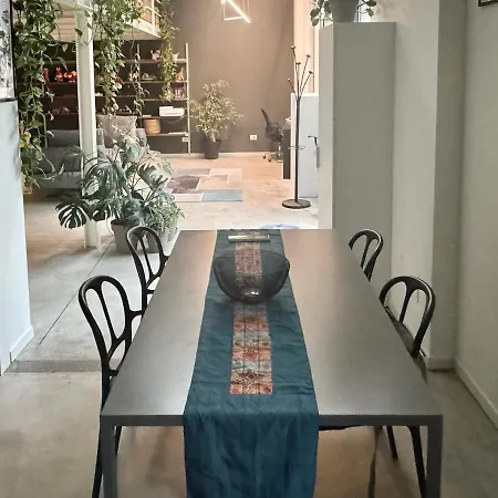 Loft Milanese Con Terrazza شقة