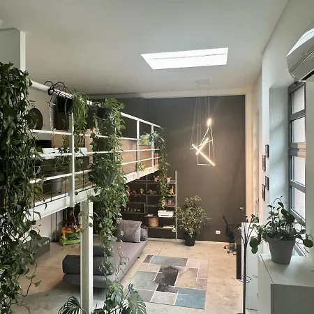 Loft Milanese Con Terrazza شقة *